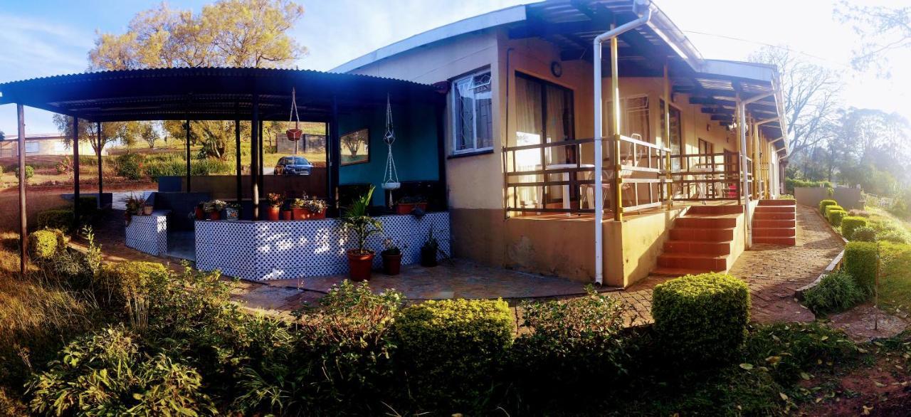 מבאבאנה Otentik Guesthouse מראה חיצוני תמונה
